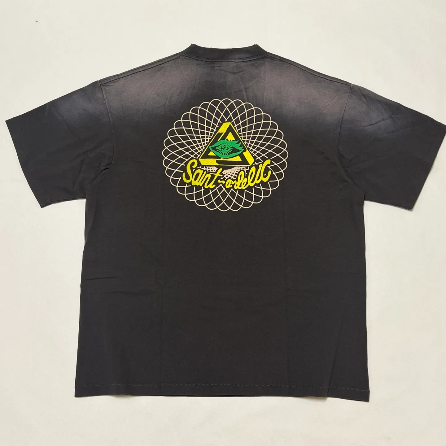SAINT Mxxxxxx SS TEE/SAINT MX6/BLK Little devil bee distressed TEE, washed black S-XL OE yarn tube fabric, no side seams, Assute garment dyeing, heavy washing, water fading, old hole treatment, correct version, original consistent main mark/wash mark/cherub mark, original consistent printing restoration, distressed treatment, top purchasing agent level